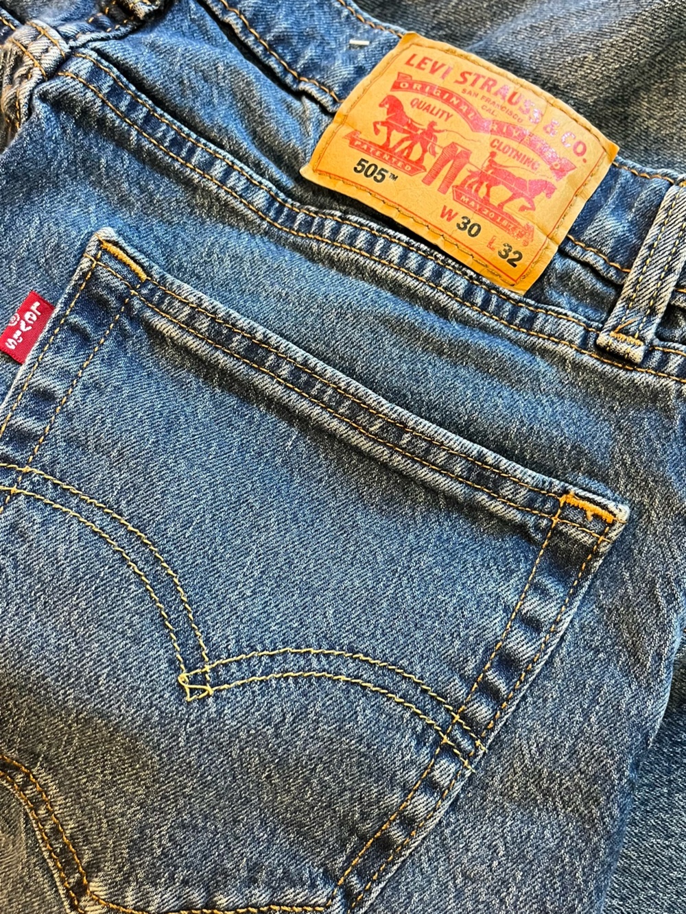 Levi’s 505 Jeans | 30x32 - Picture 11 of 11